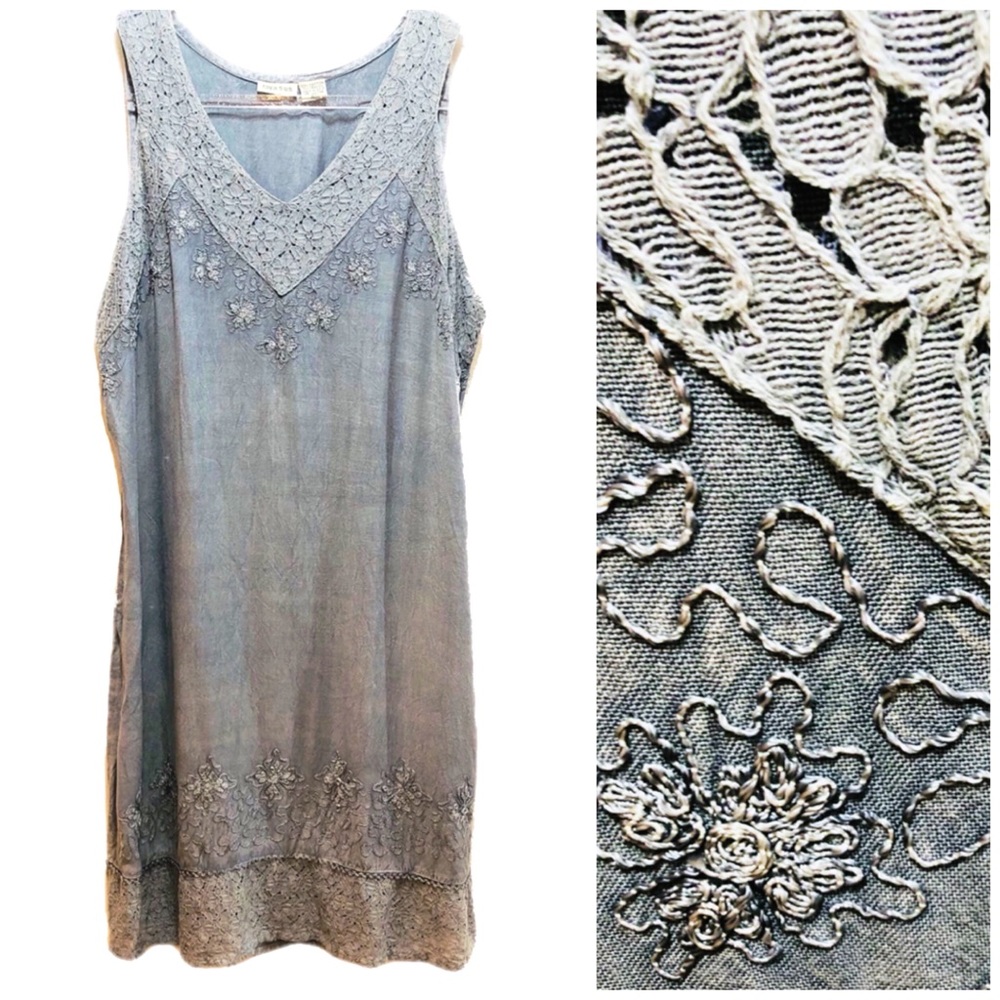 Raya sun Embroidered Floral Print Dress
